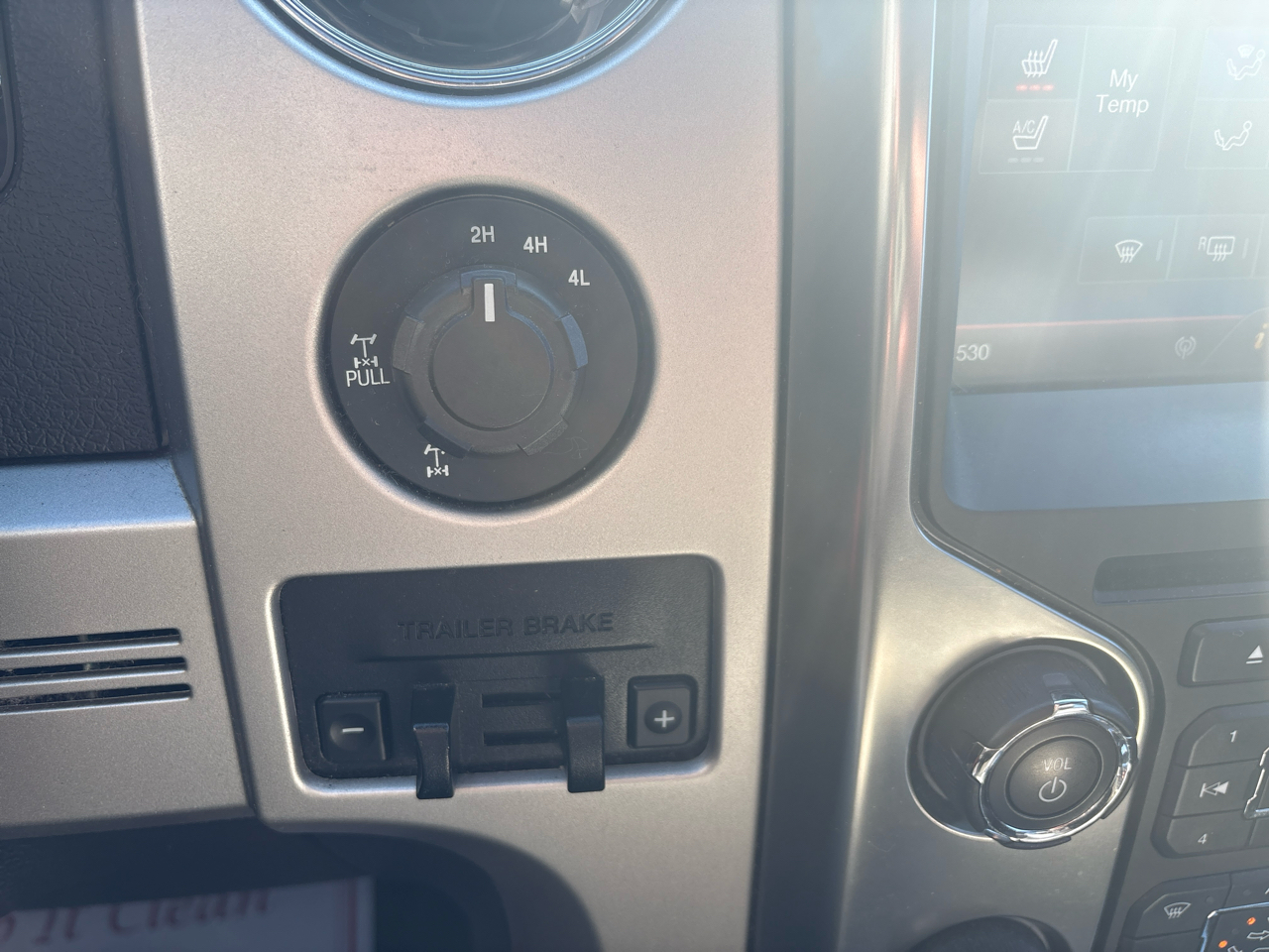 Ford F-150 Platinum SuperCrew 6.5-ft. Bed 4WD 2014