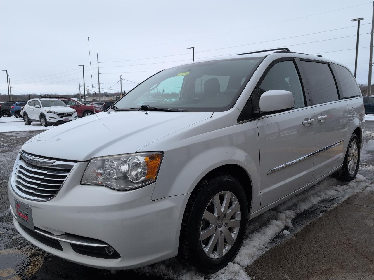 Chrysler Town & Country Touring 2016