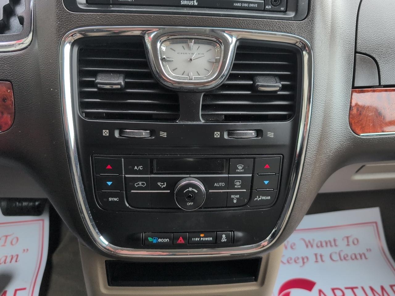 Chrysler Town & Country Touring 2016