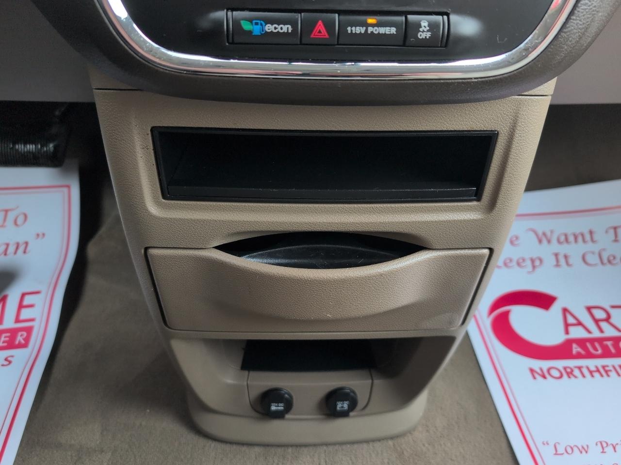 Chrysler Town & Country Touring 2016