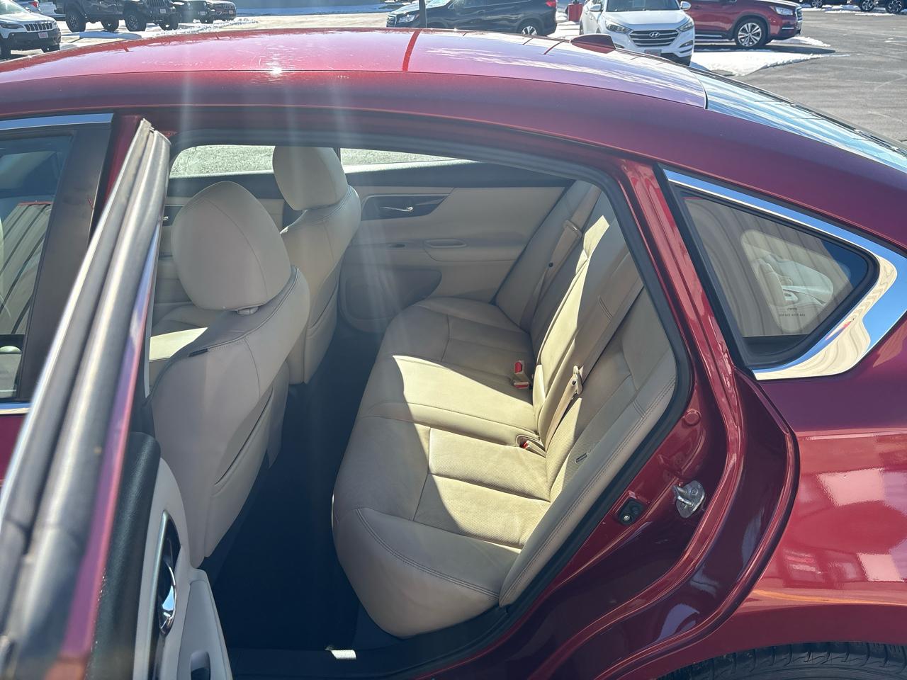 Nissan Altima 2.5 SV 2015