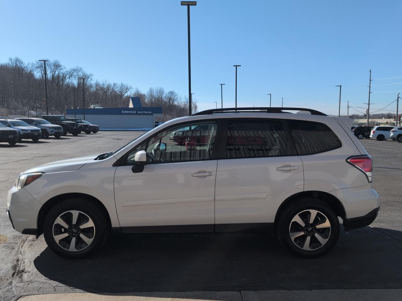 Subaru Forester 2.5i Premium PZEV CVT 2017