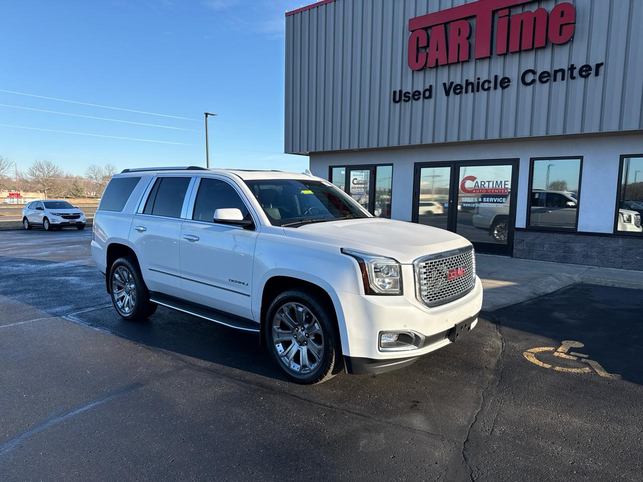 GMC Yukon Denali 4WD 2016