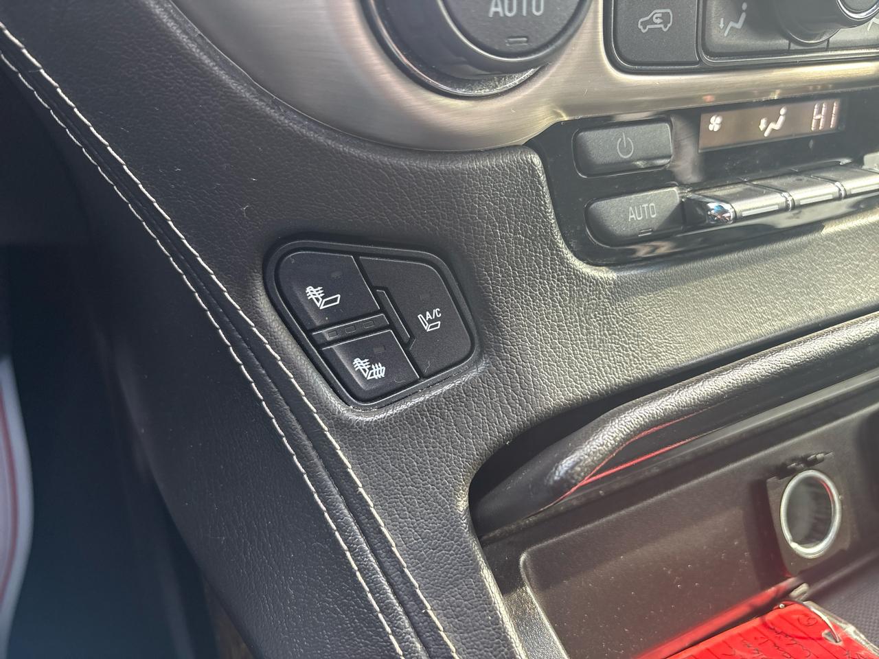 GMC Yukon Denali 4WD 2016