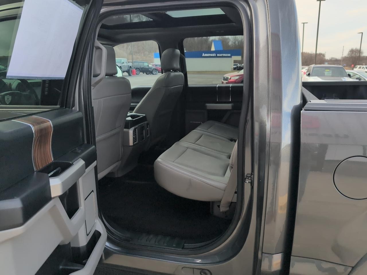 Ford F-150 Lariat SuperCrew 5.5-ft. Bed 4WD 2016