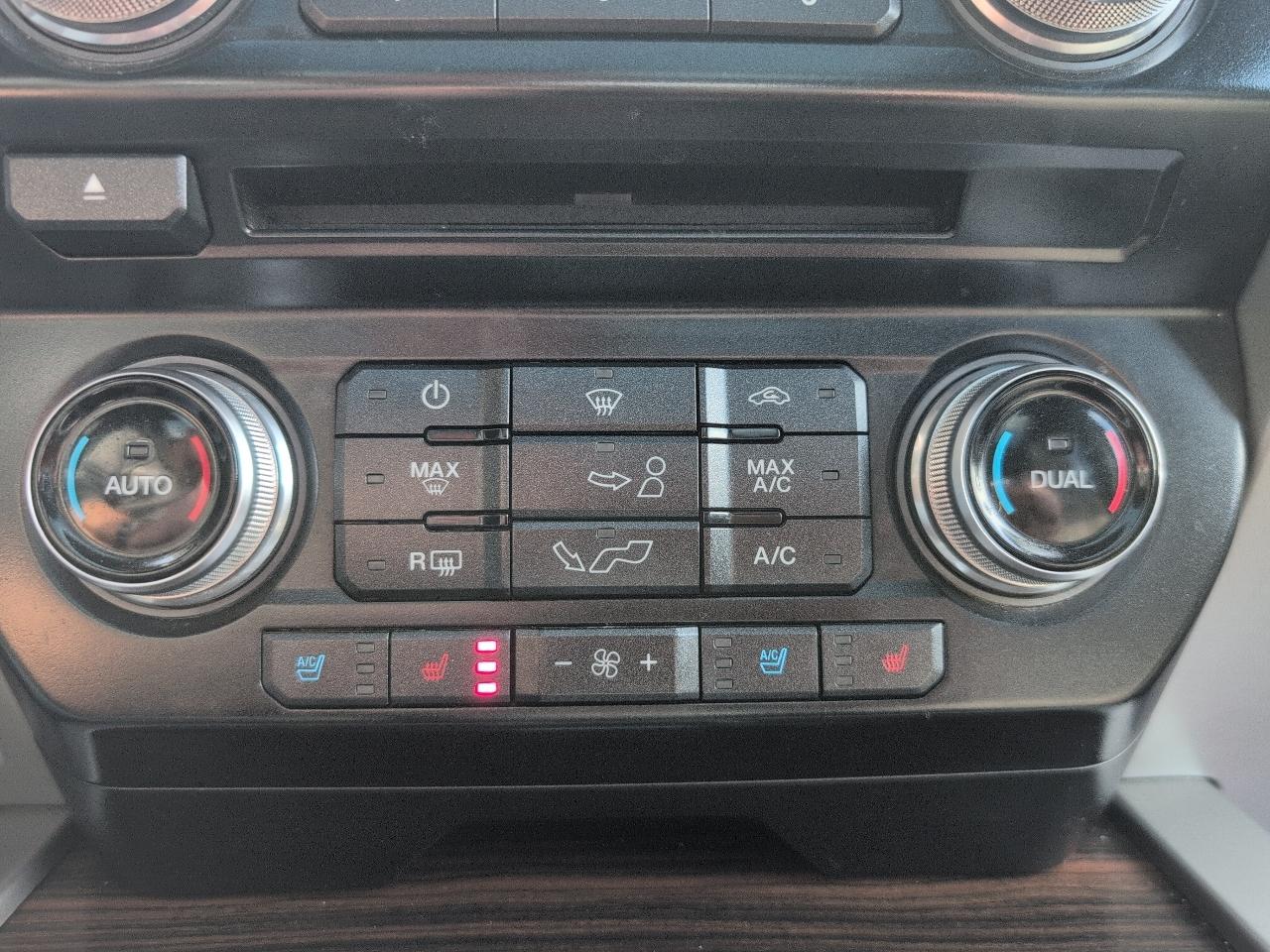 Ford F-150 Lariat SuperCrew 5.5-ft. Bed 4WD 2016