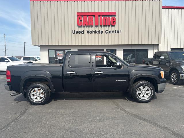 Black 2013 GMC Sierra 1500 SLE Crew Cab 4WD Pickup Truck Four-Wheel Drive Automatic