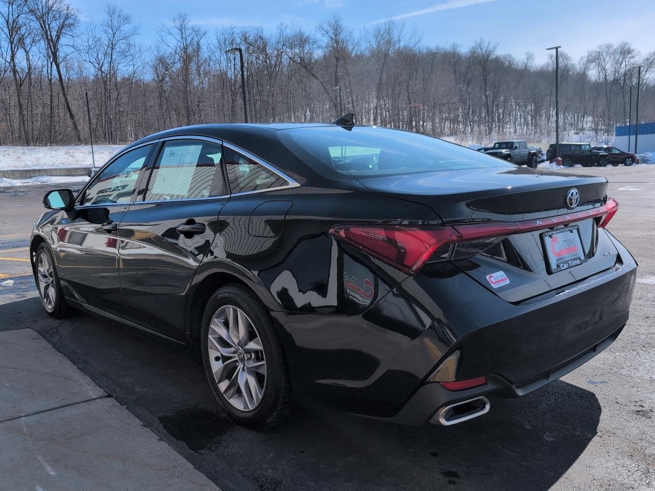 Toyota Avalon XLE 2021