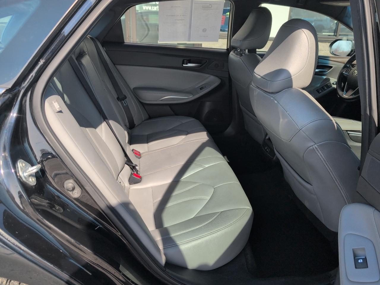 Toyota Avalon XLE 2021