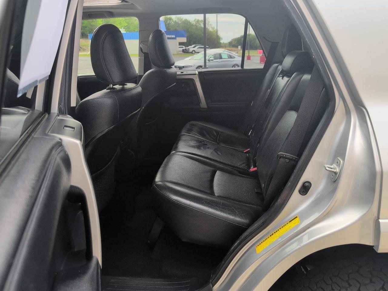 Toyota 4Runner Limited V6 4WD 2013