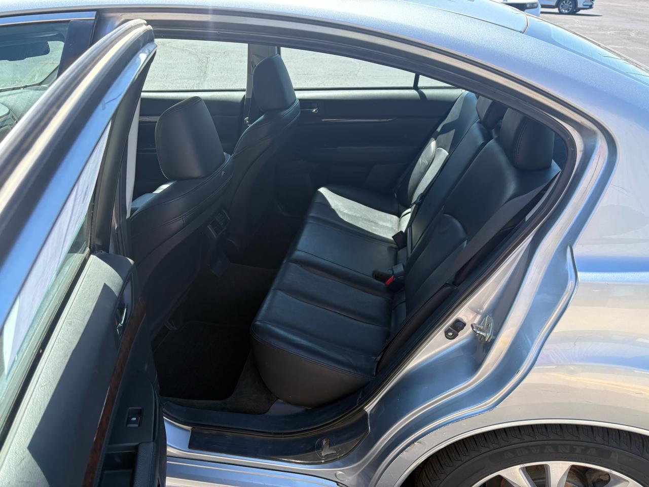 Subaru Legacy 2.5i Limited 2013