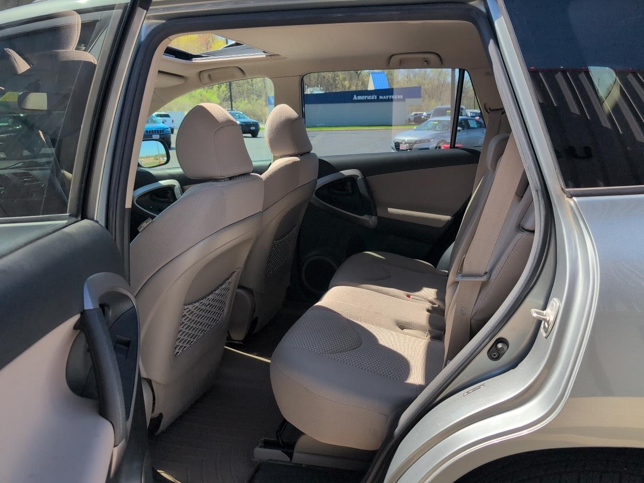 Toyota RAV4 Limited I4 4WD 2007