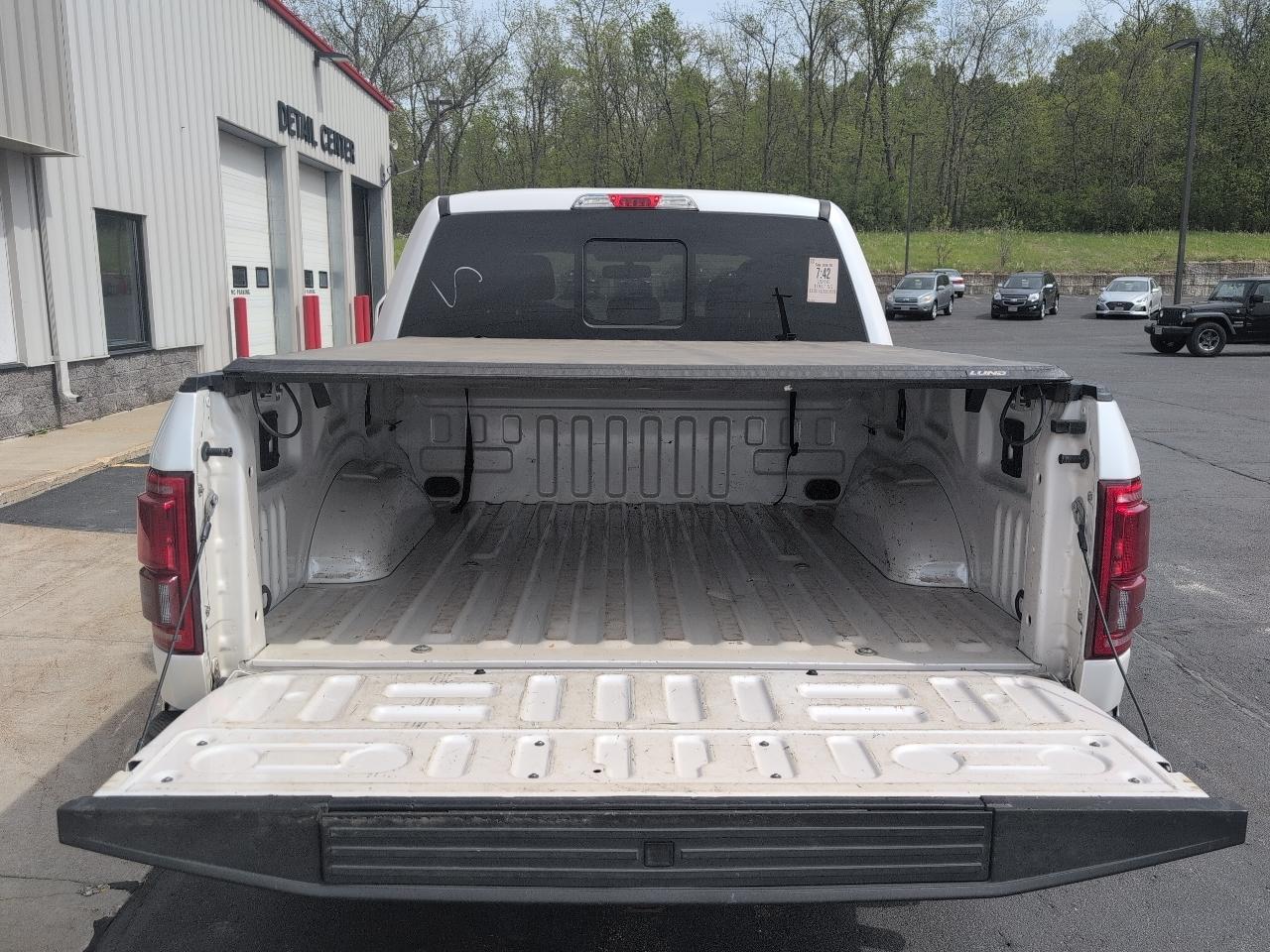 Ford F-150 Lariat SuperCrew 5.5-ft. Bed 4WD 2016