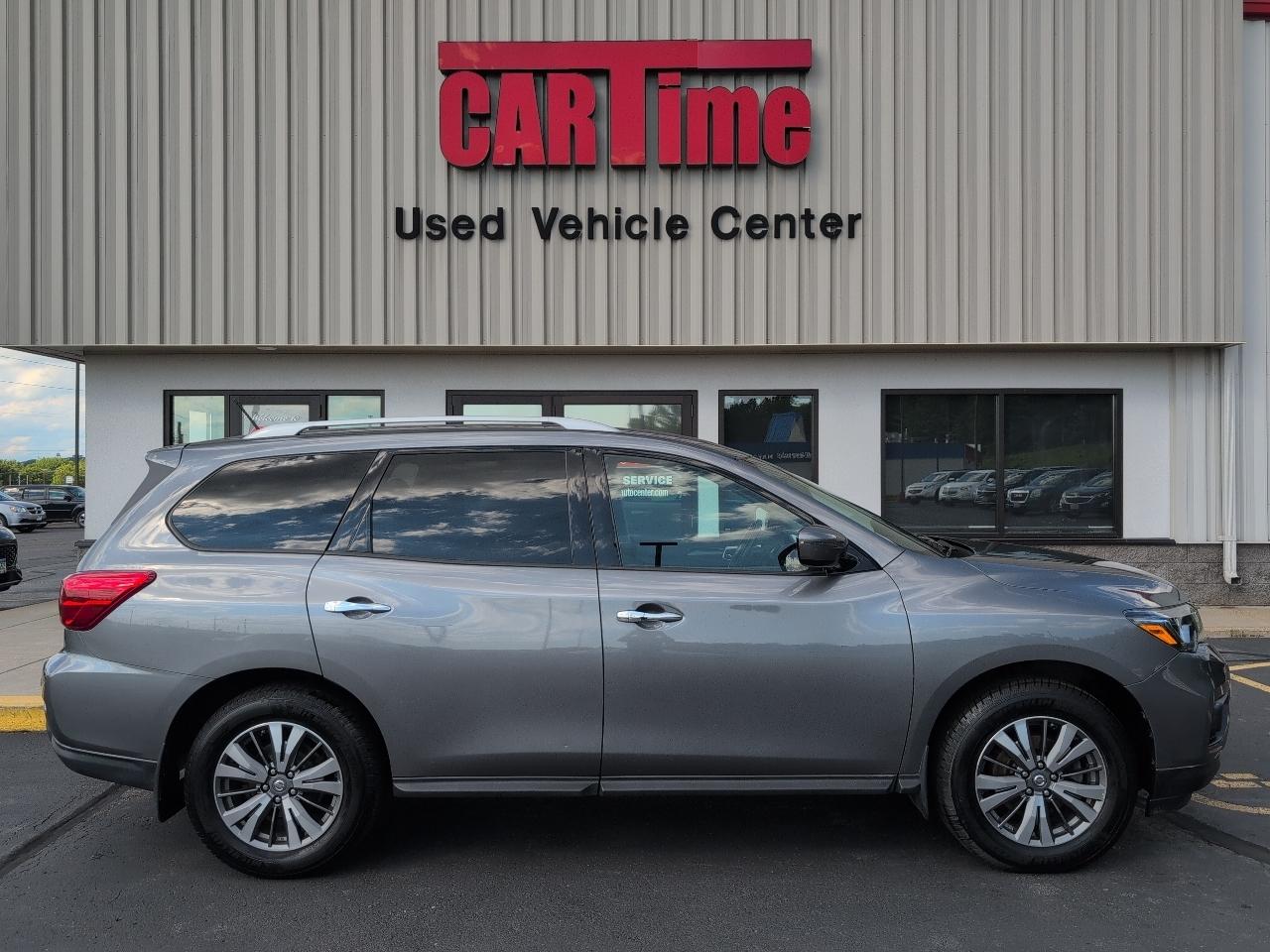 2017 Nissan Pathfinder SV 4D SUV 4WD