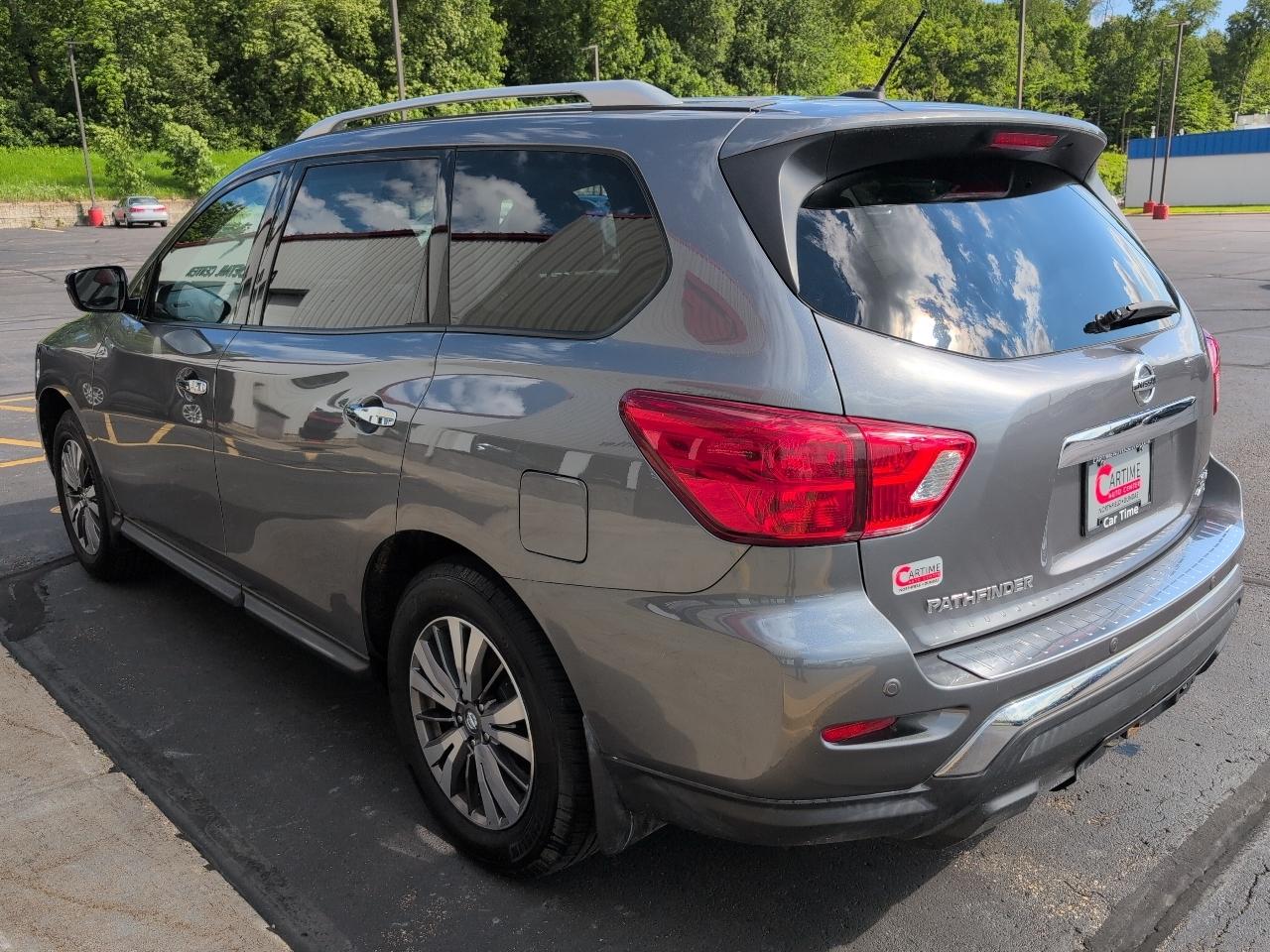 Nissan Pathfinder SV 4D SUV 4WD 2017