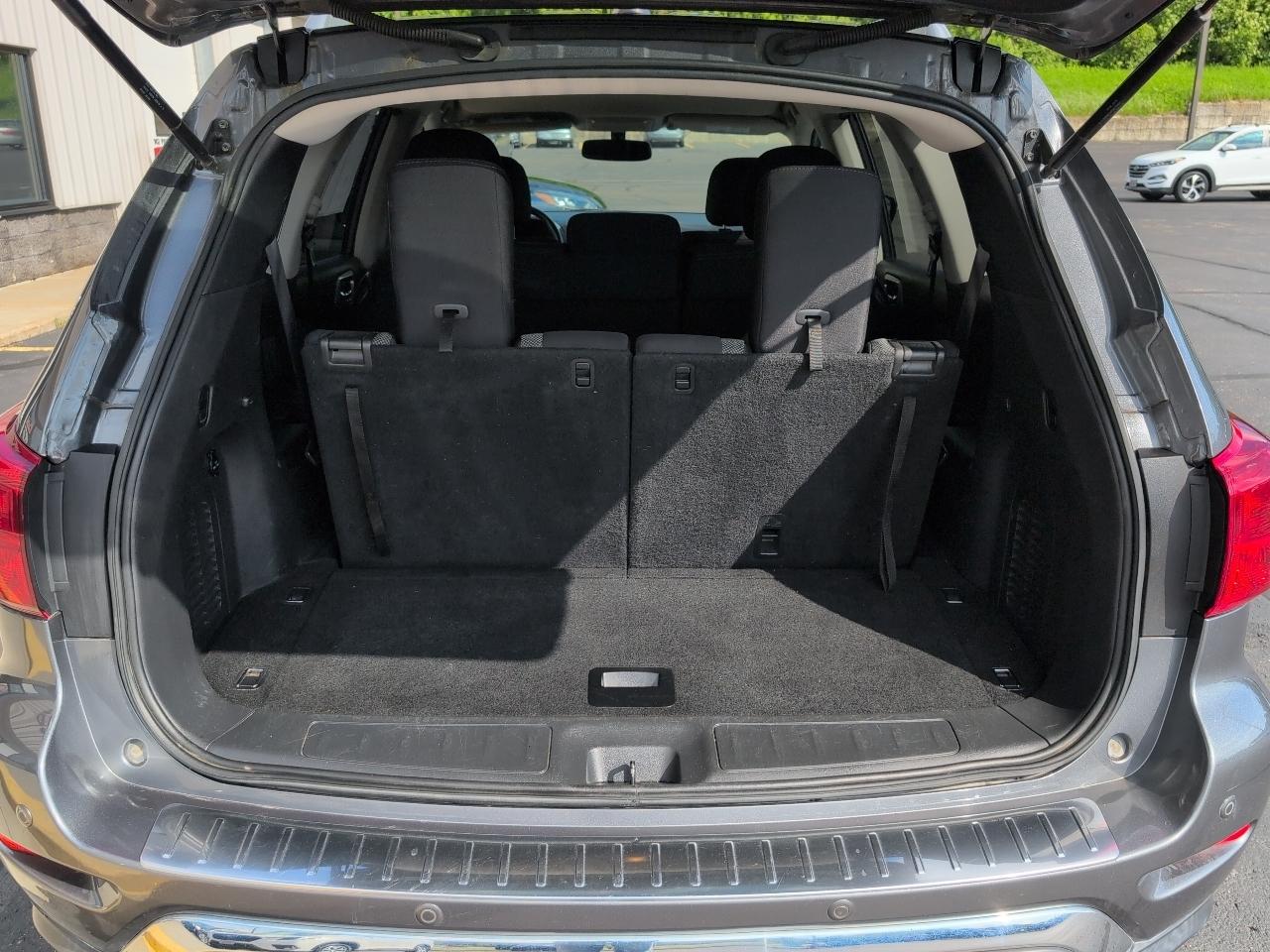 Nissan Pathfinder SV 4D SUV 4WD 2017