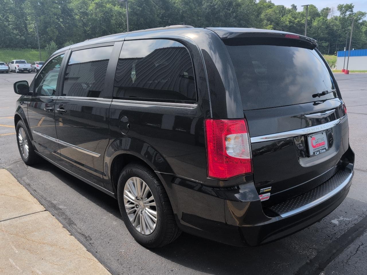 Chrysler Town & Country  2016