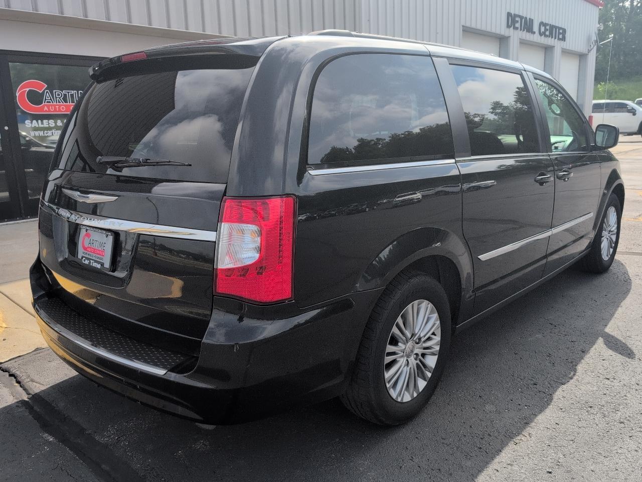 Chrysler Town & Country  2016