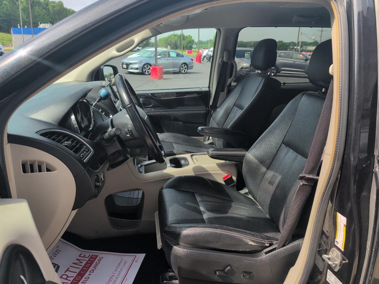 Chrysler Town & Country  2016