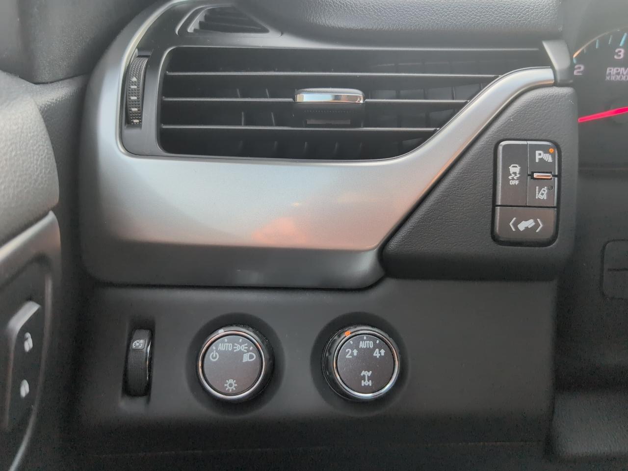 Chevrolet Tahoe LT 4WD 2015