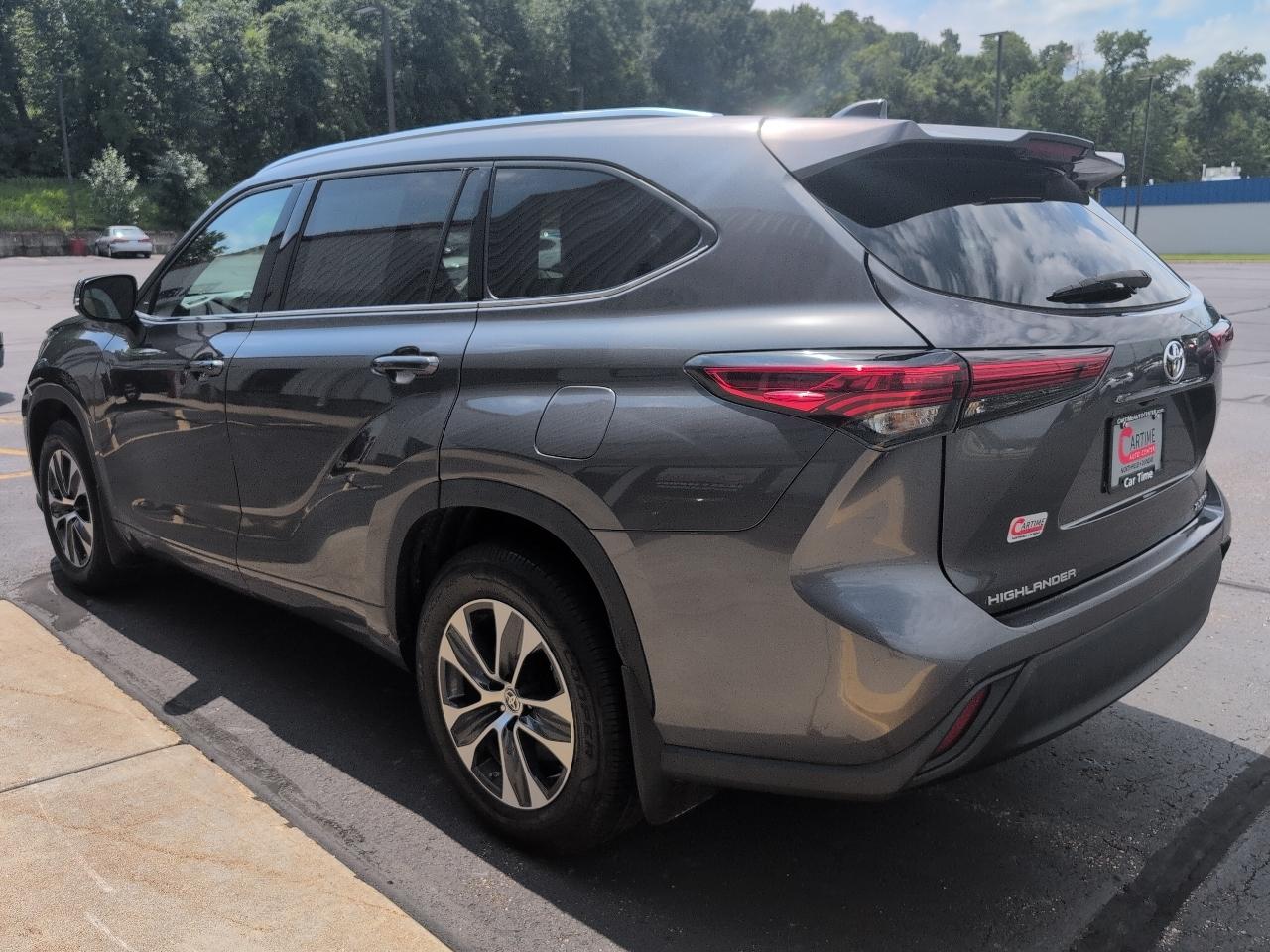 Toyota Highlander XLE AWD V6 2021