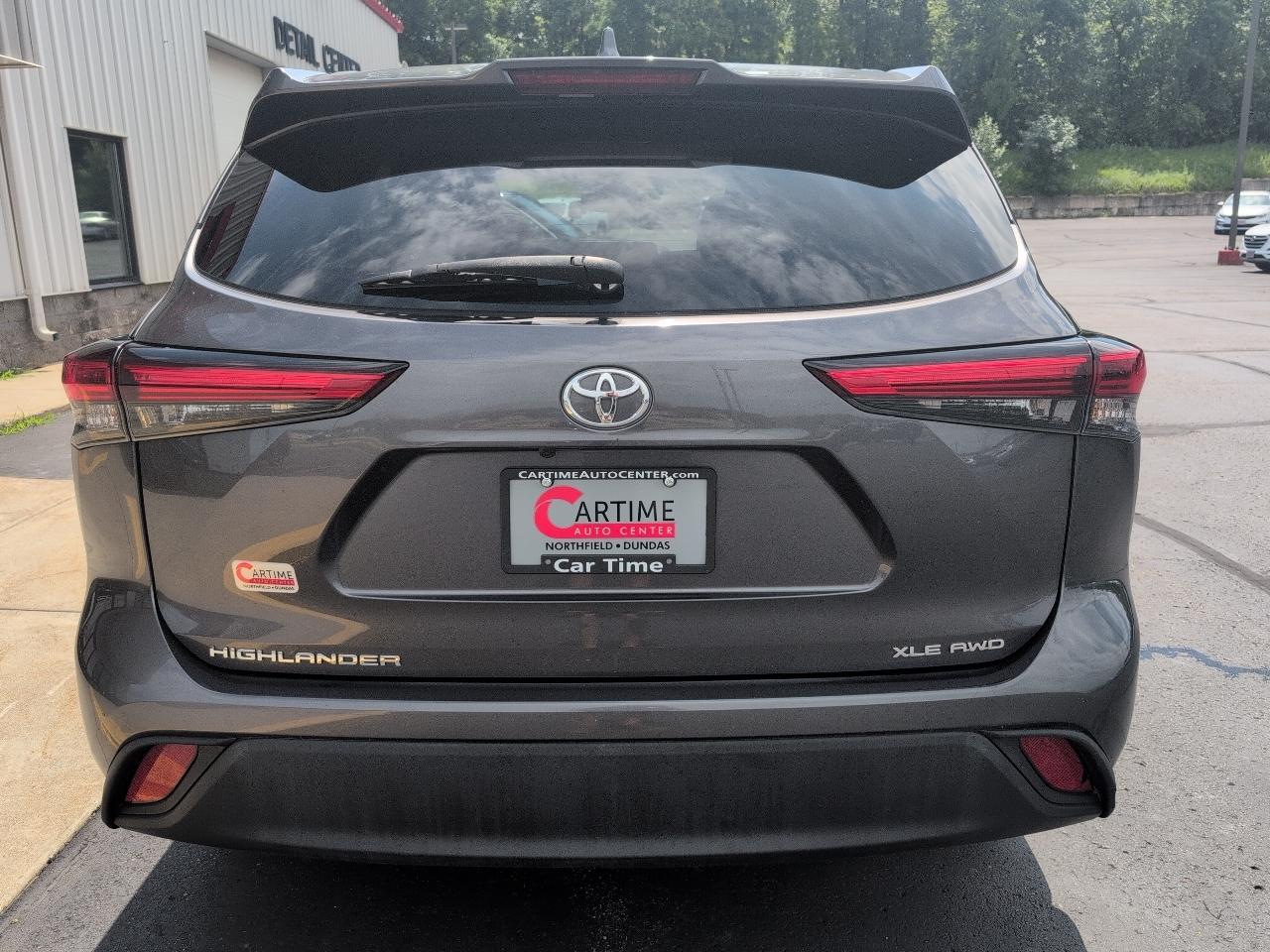 Toyota Highlander XLE AWD V6 2021