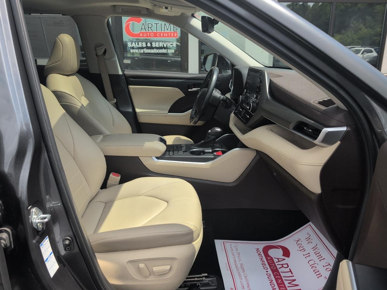 Toyota Highlander XLE AWD V6 2021