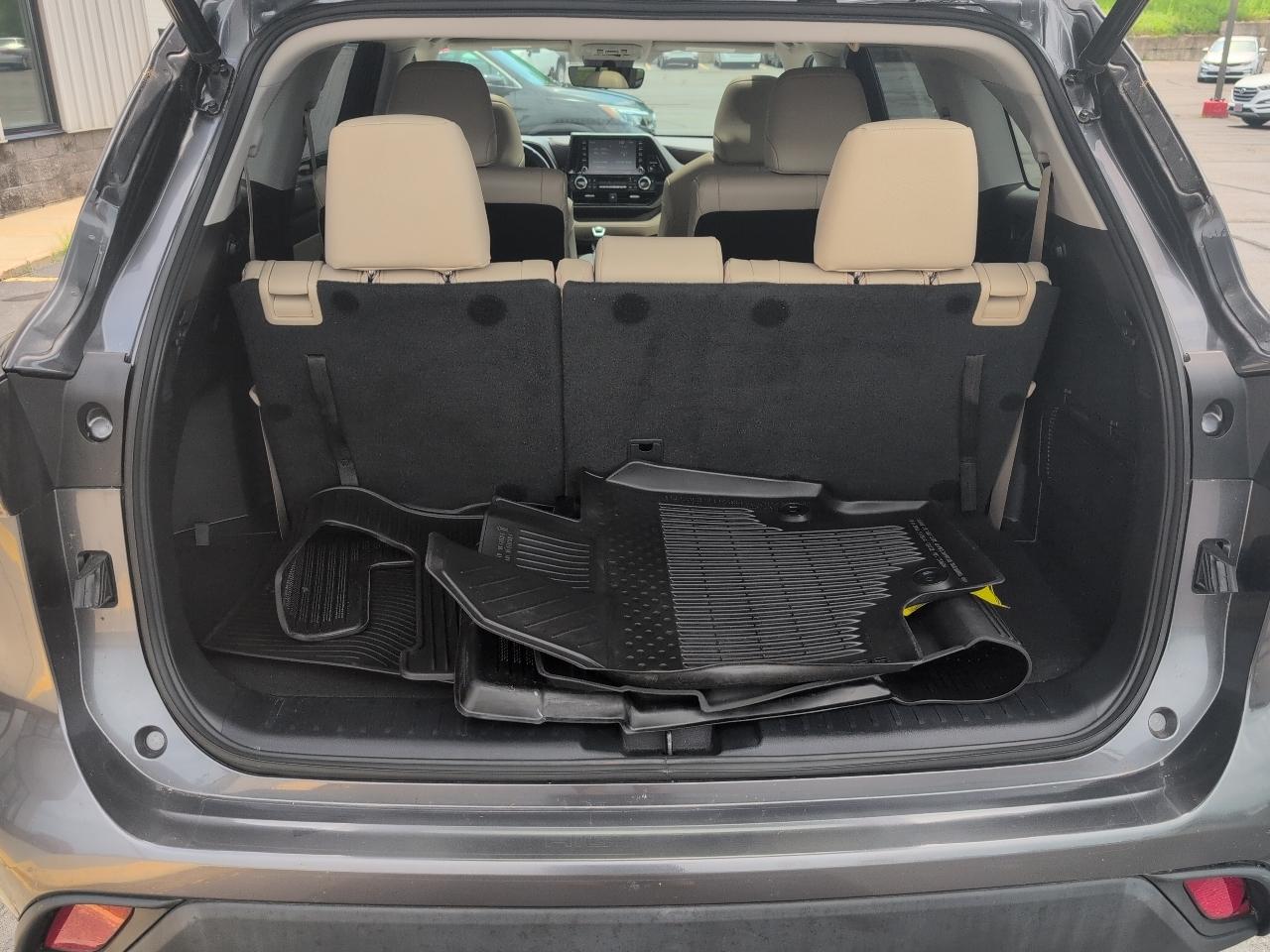 Toyota Highlander XLE AWD V6 2021
