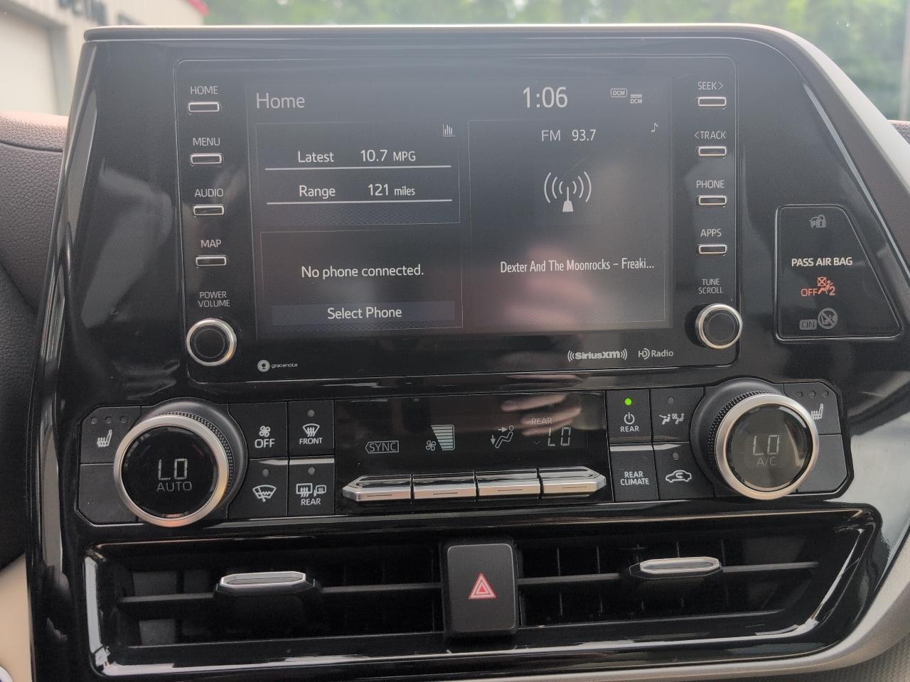 Toyota Highlander XLE AWD V6 2021