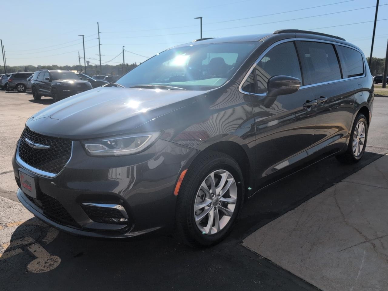 Chrysler Pacifica Touring AWD 2022