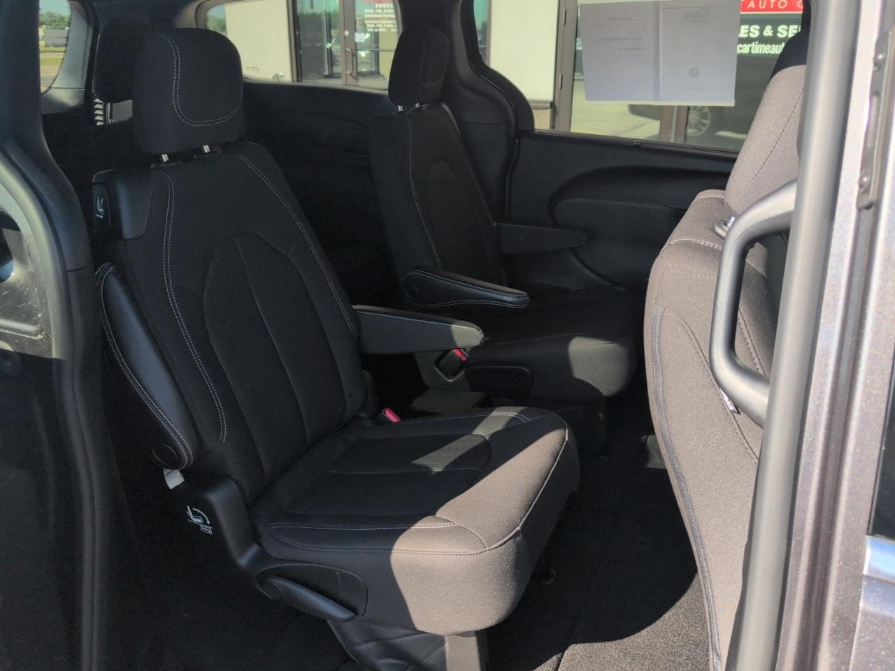 Chrysler Pacifica Touring AWD 2022