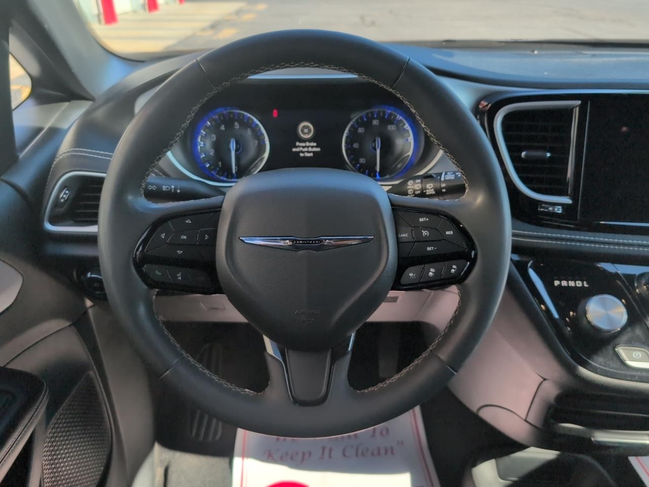Chrysler Pacifica Touring AWD 2022