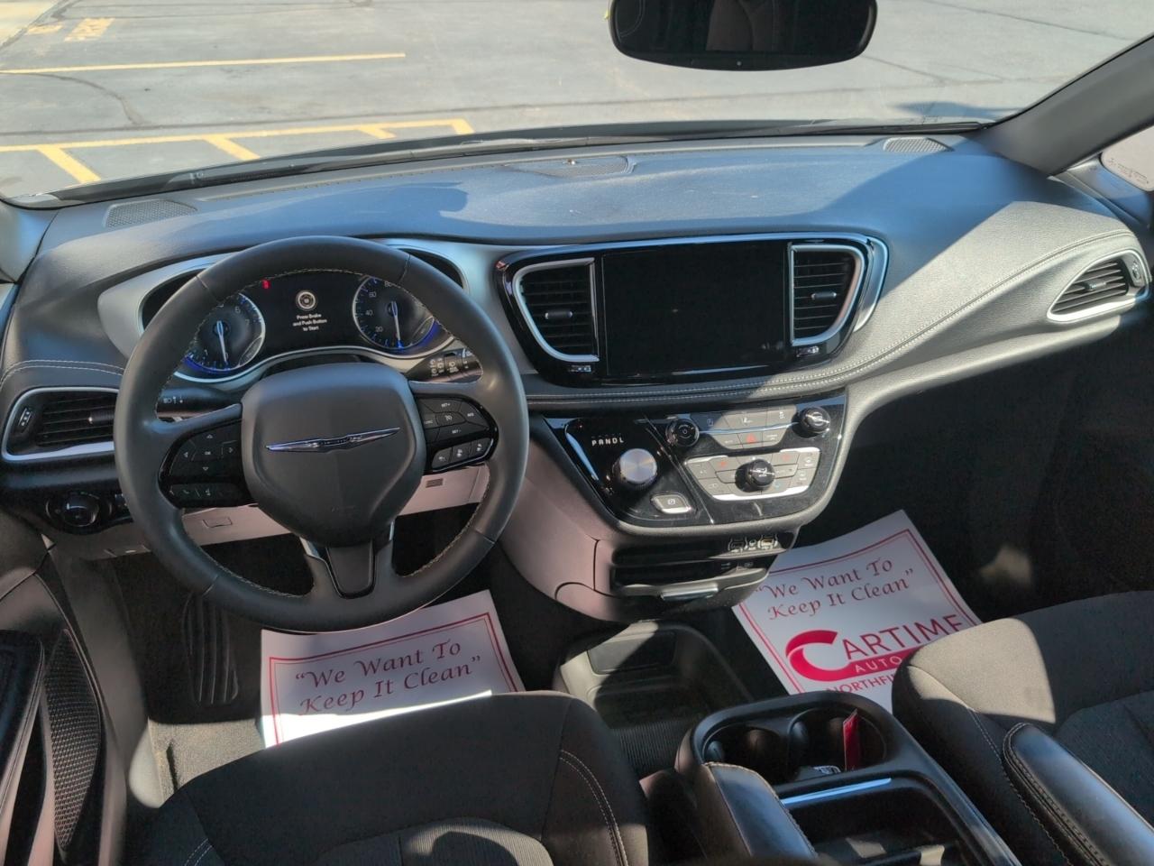Chrysler Pacifica Touring AWD 2022
