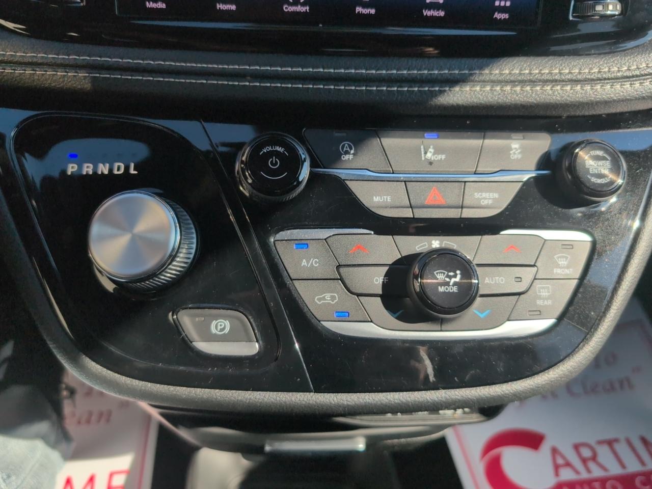 Chrysler Pacifica Touring AWD 2022