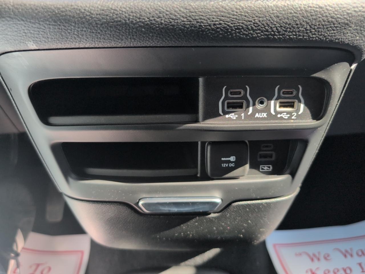 Chrysler Pacifica Touring AWD 2022