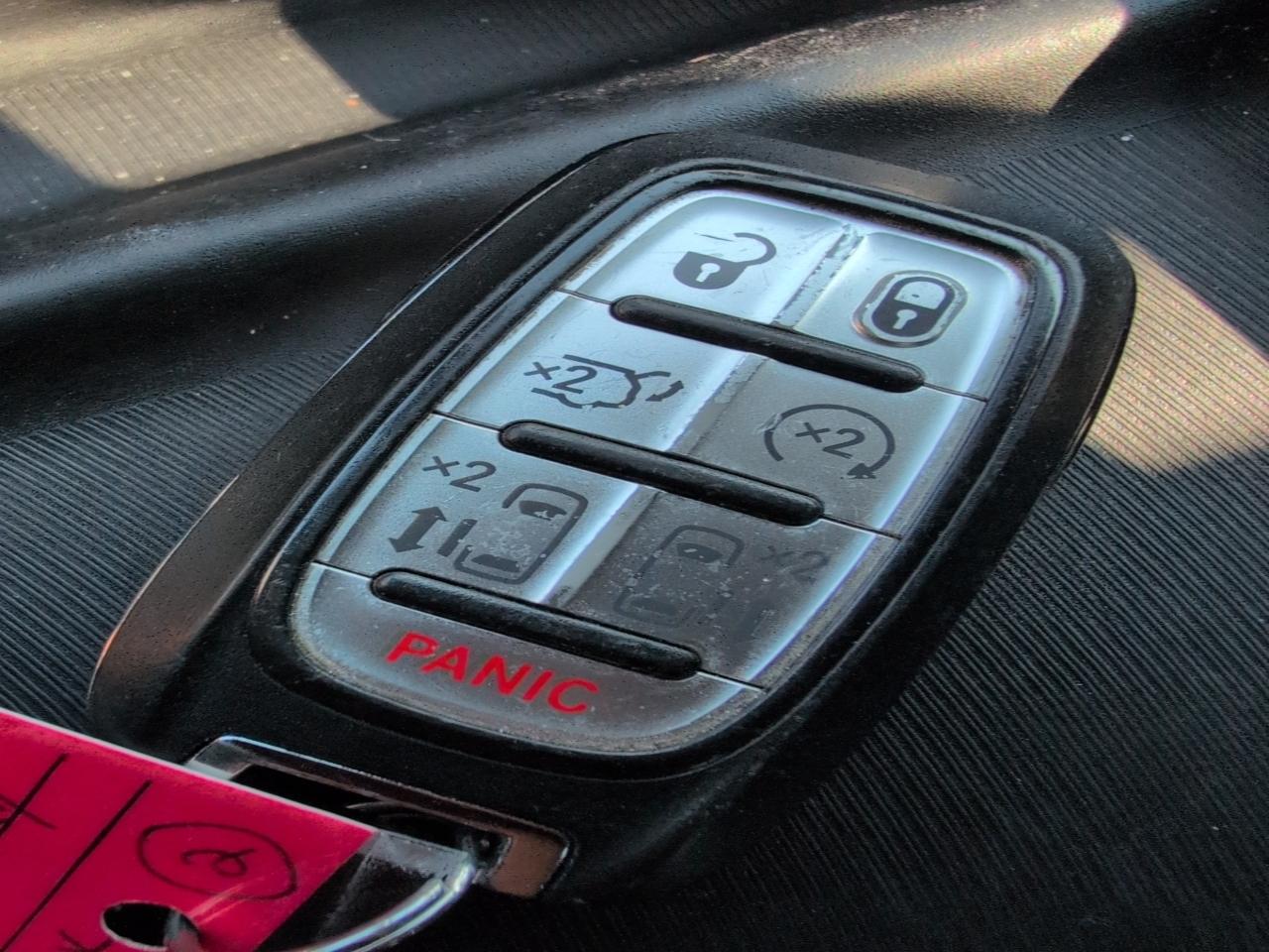 Chrysler Pacifica Touring AWD 2022