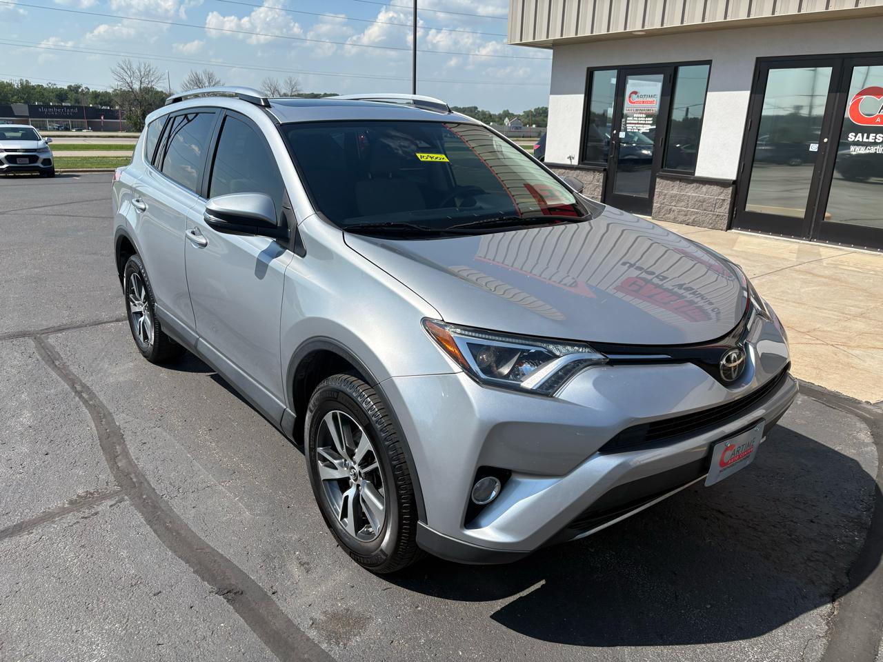 Toyota RAV4 XLE FWD 2018