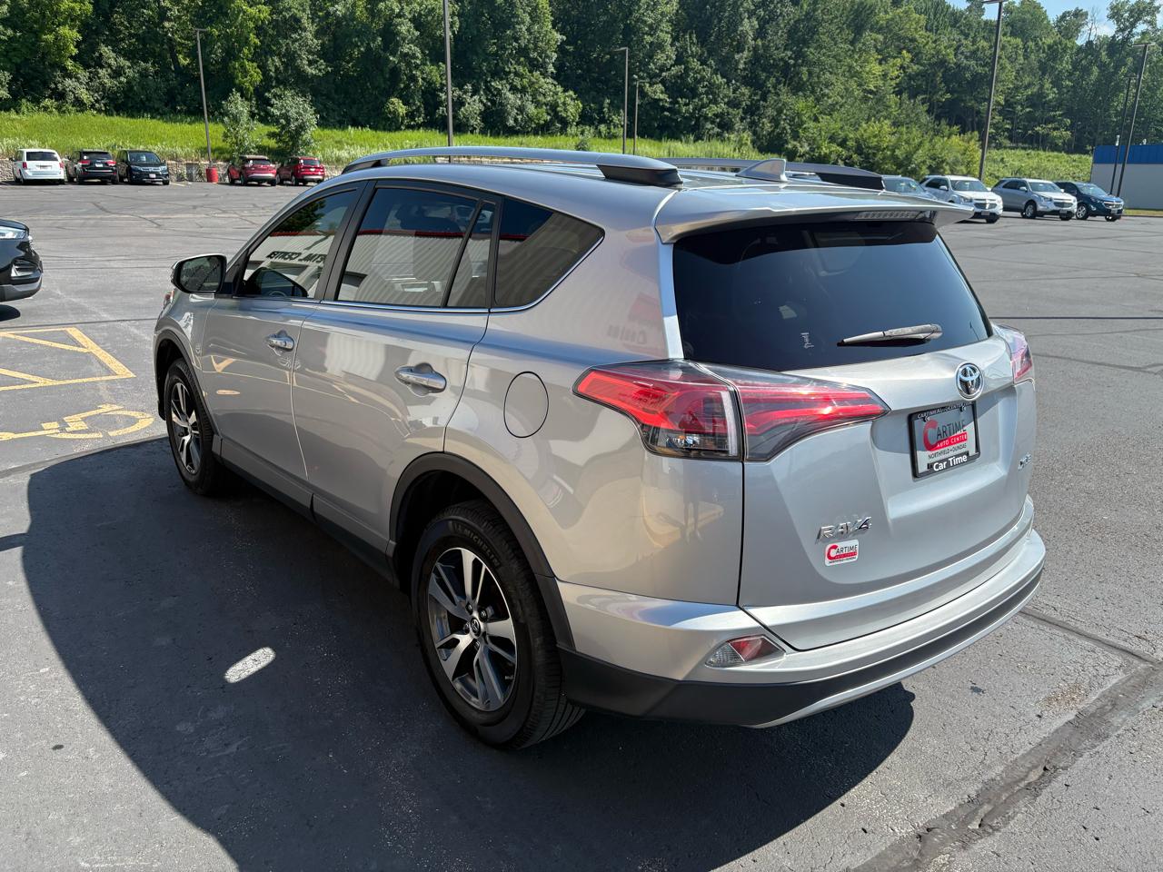 Toyota RAV4 XLE FWD 2018
