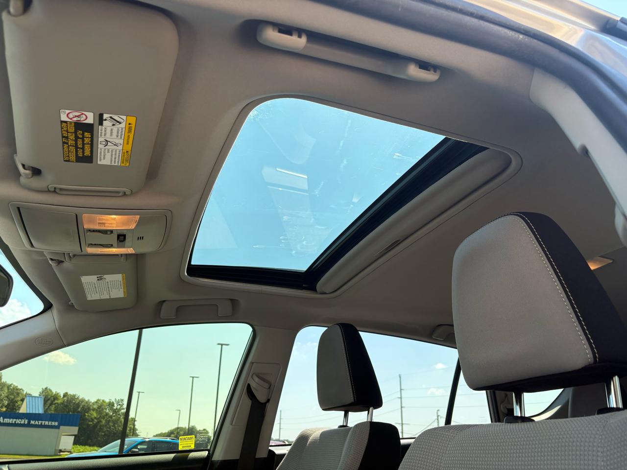 Toyota RAV4 XLE FWD 2018