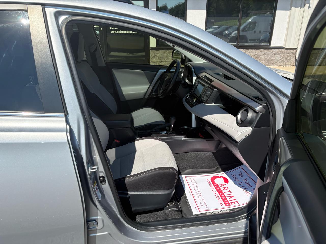 Toyota RAV4 XLE FWD 2018