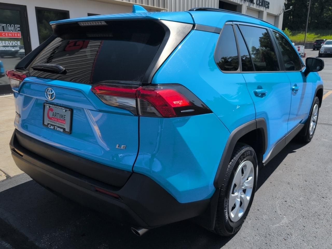 Toyota RAV4 LE 2019