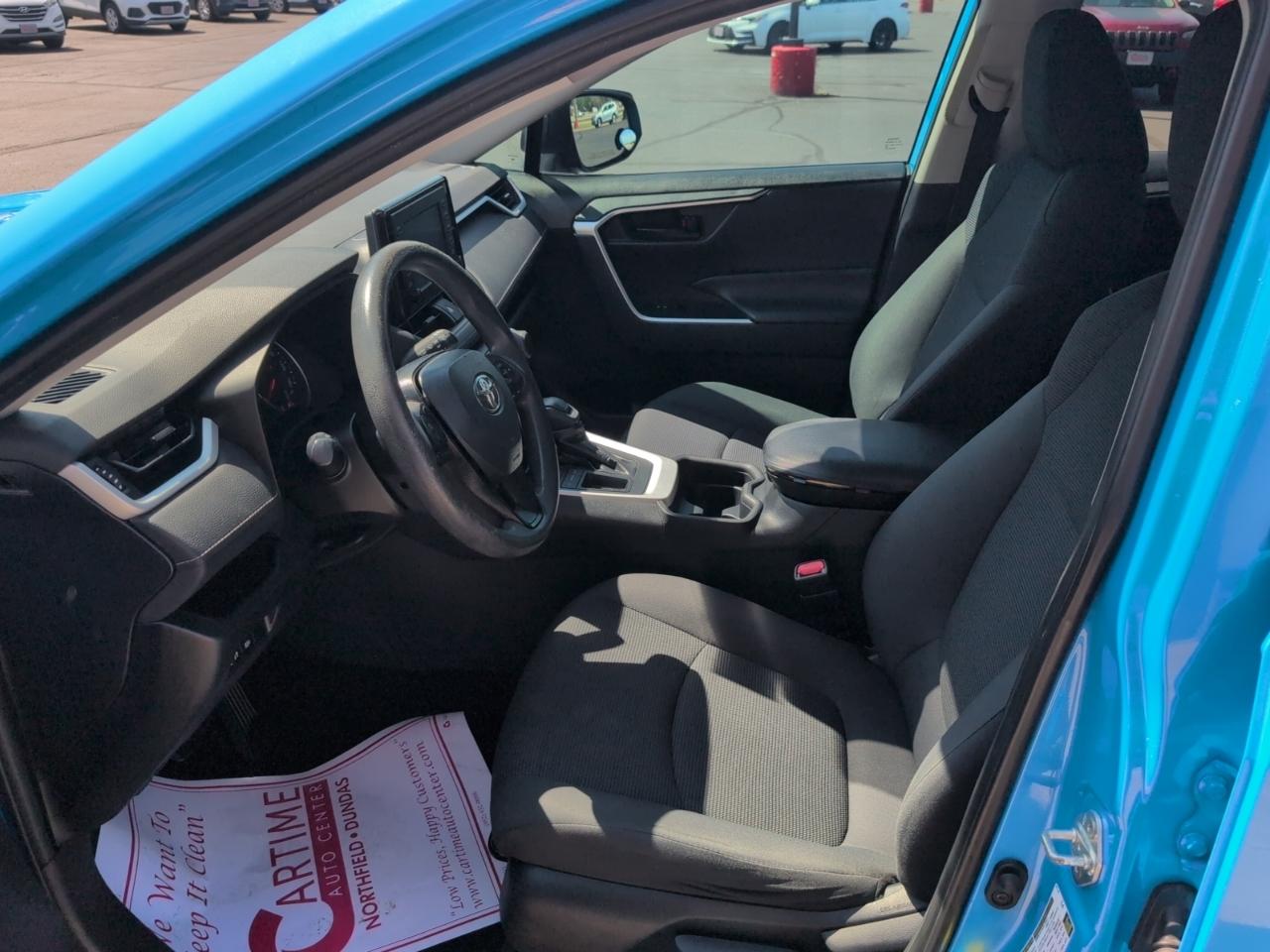 Toyota RAV4 LE 2019