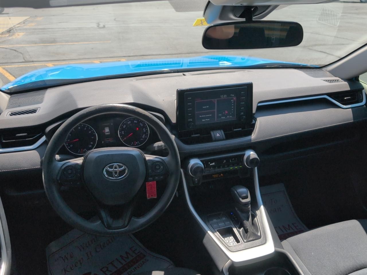 Toyota RAV4 LE 2019