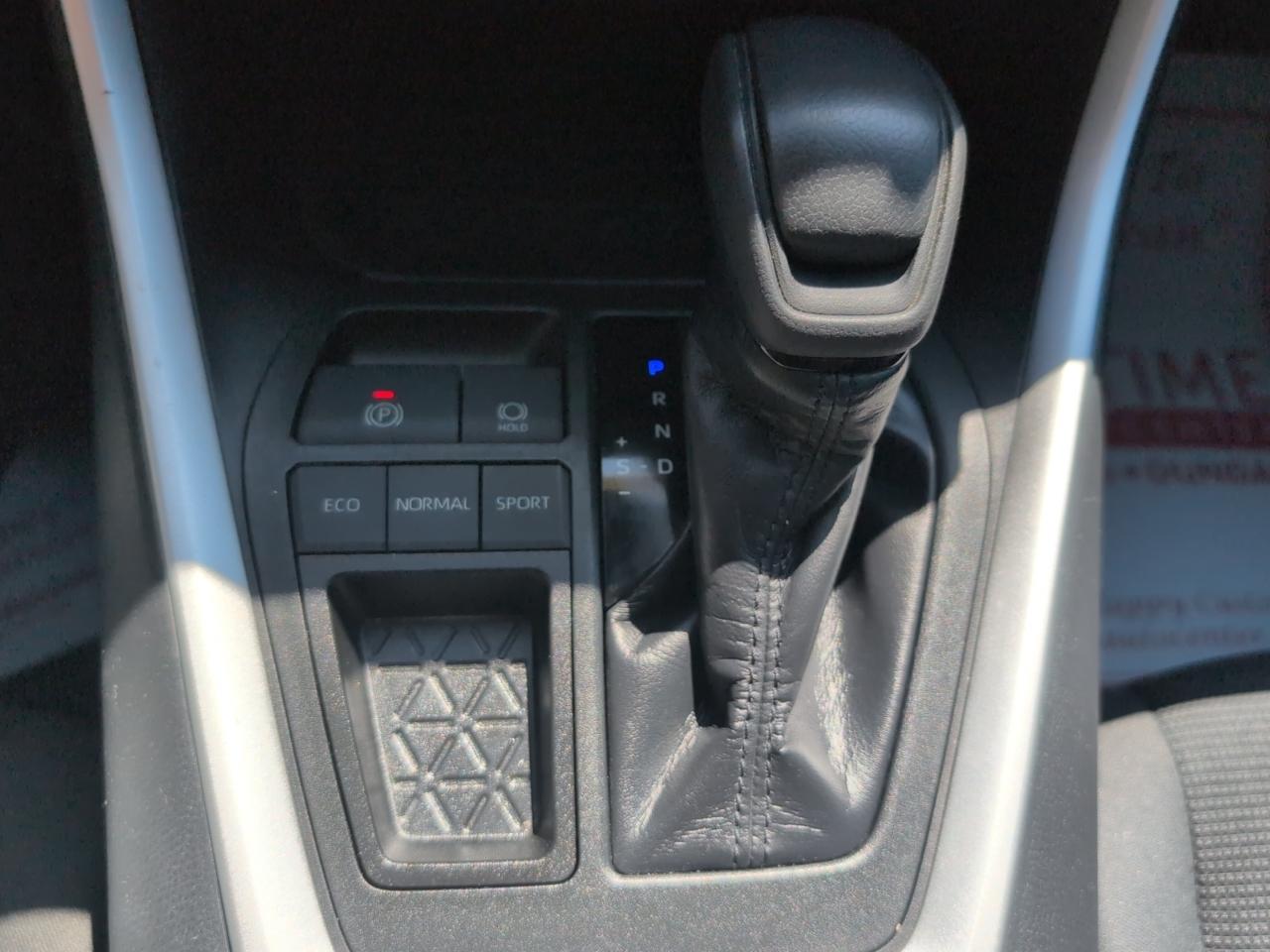 Toyota RAV4 LE 2019