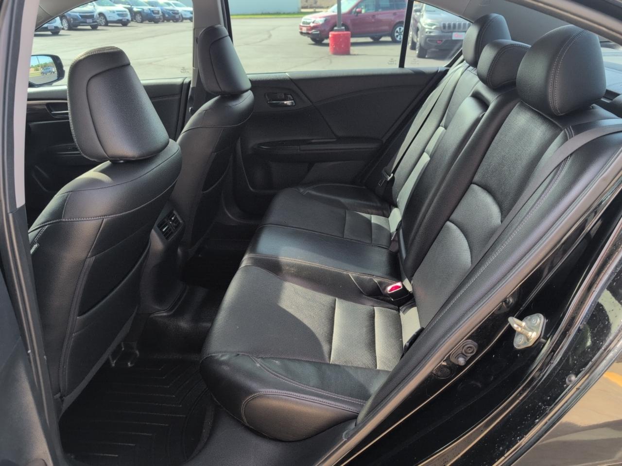 Honda Accord EX-L Sedan CVT 2016