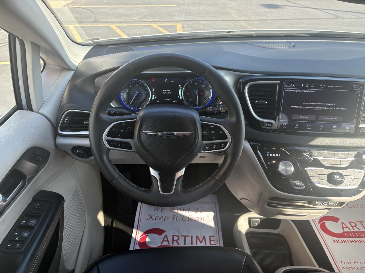 Chrysler Pacifica Touring L 2023