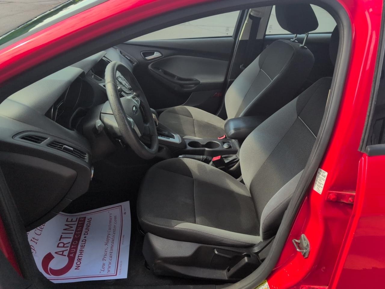 Ford Focus SE Sedan 2013