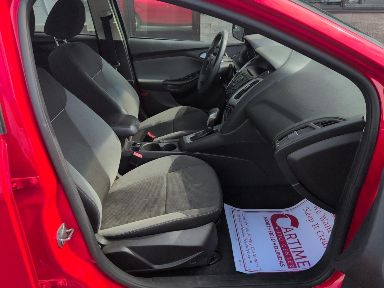 Ford Focus SE Sedan 2013