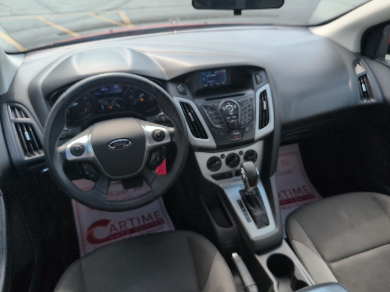 Ford Focus SE Sedan 2013