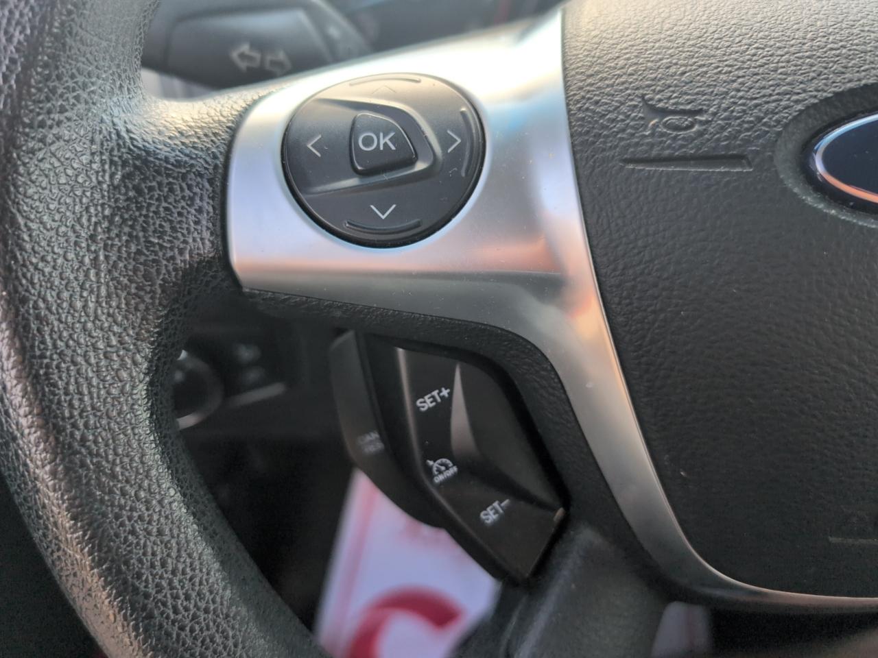 Ford Focus SE Sedan 2013